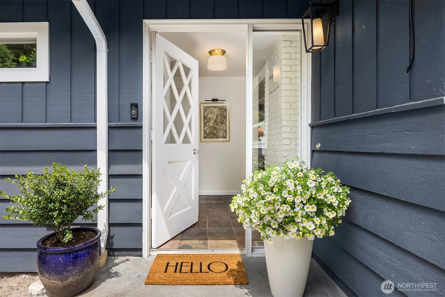 Property photo for 10430 Ne Cascade Avenue, Bainbridge Island photo 2