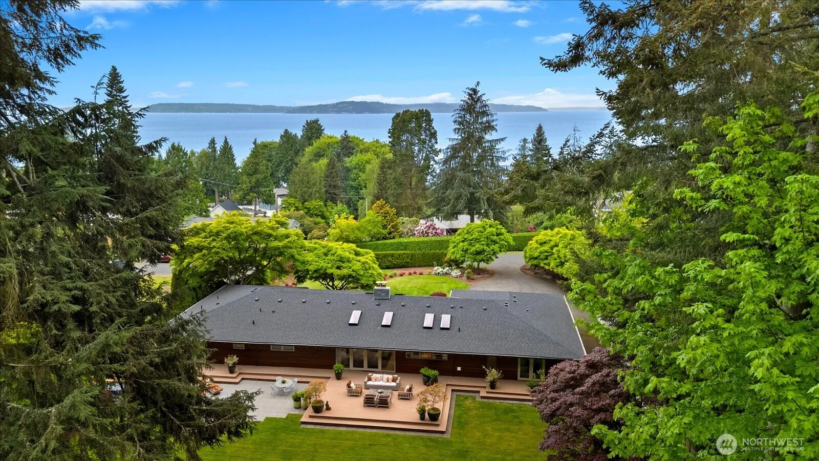 Property photo for 8320 Frederick Place, Edmonds photo 3