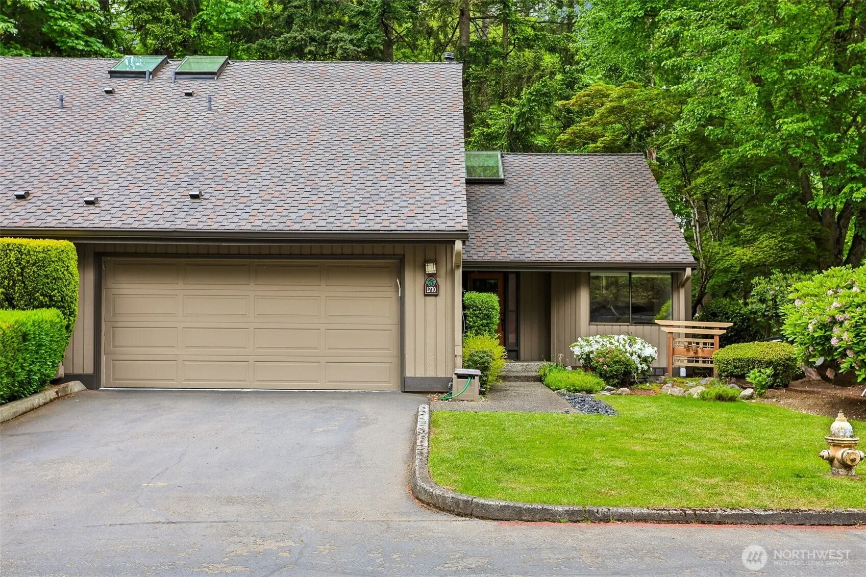 Property photo for 1770 159th Avenue Ne, Bellevue photo 2