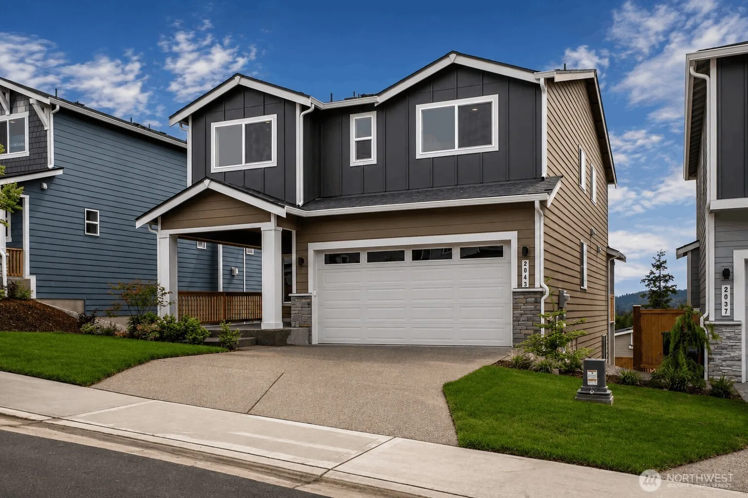 Property photo for 2043 Ne Norseman Way, Poulsbo