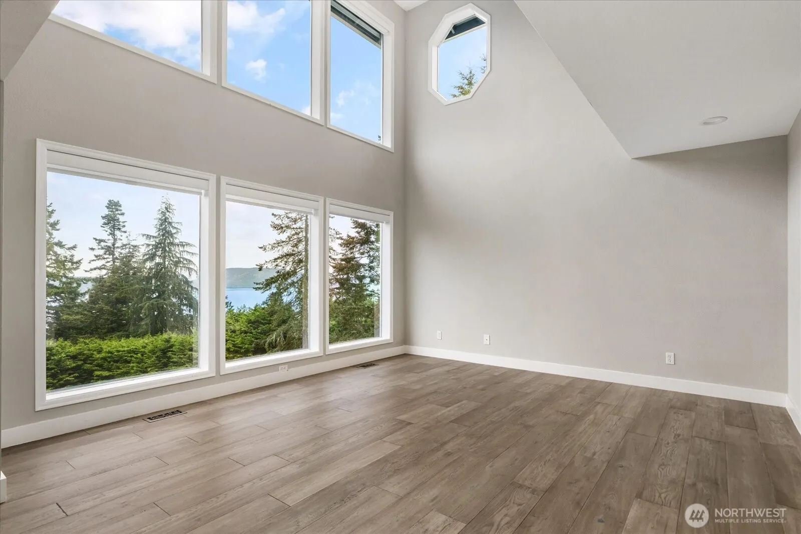 Property photo for 14076 Rosario Road, Anacortes photo 5