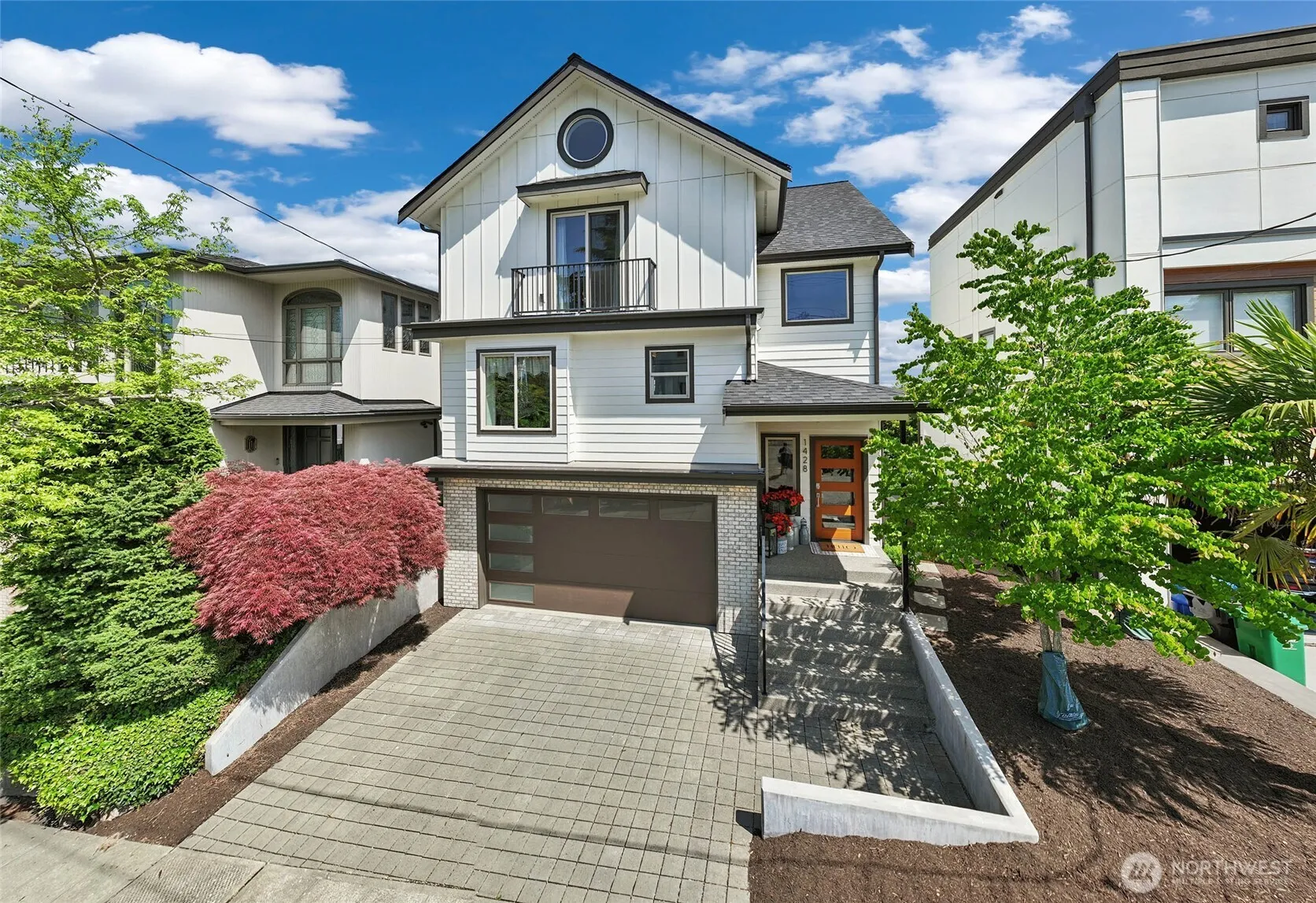 Property photo for 1428 Palm Avenue Sw, Seattle photo 2