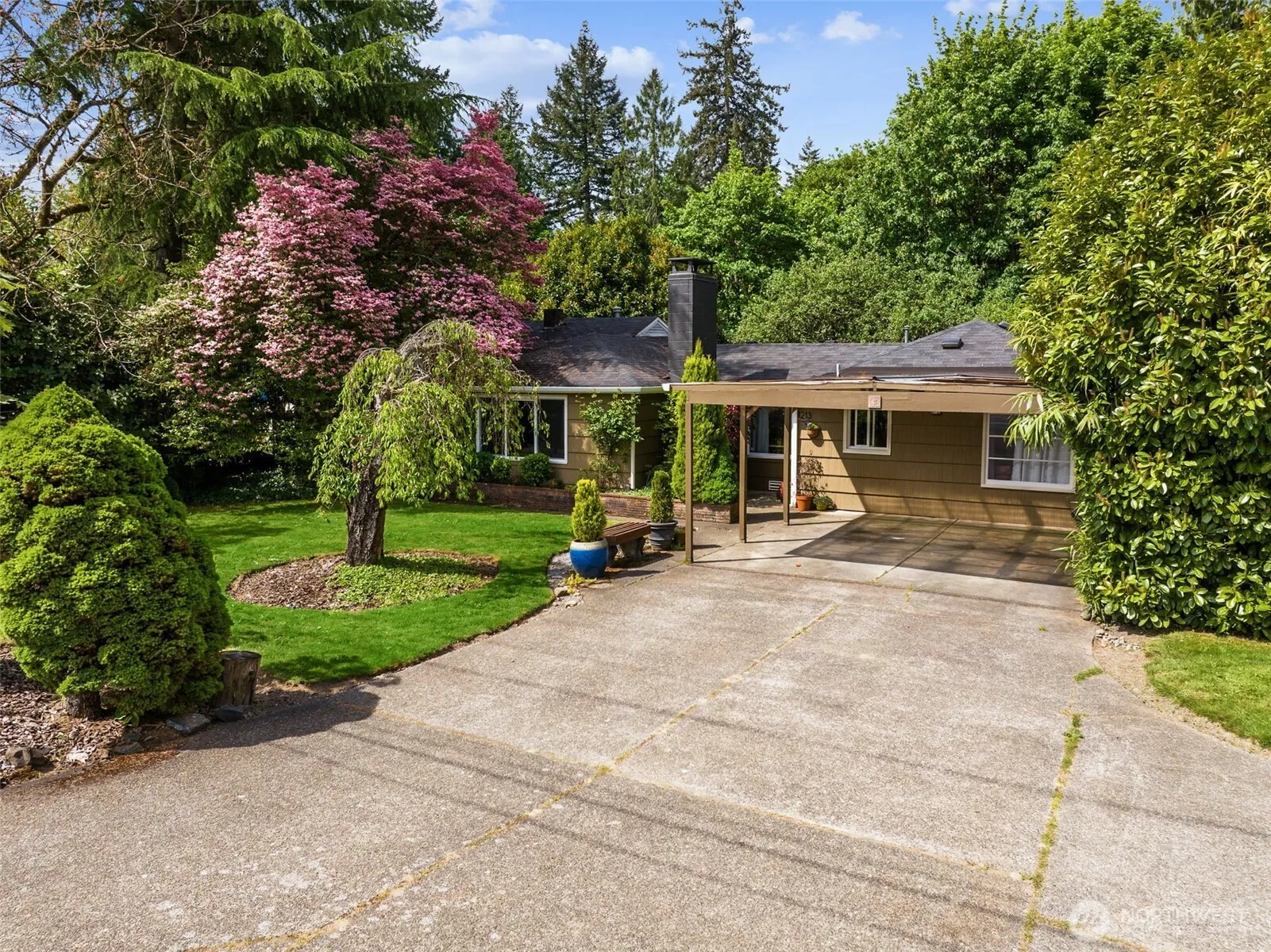 Property photo for 1213 Boulevard Road Ne, Olympia
