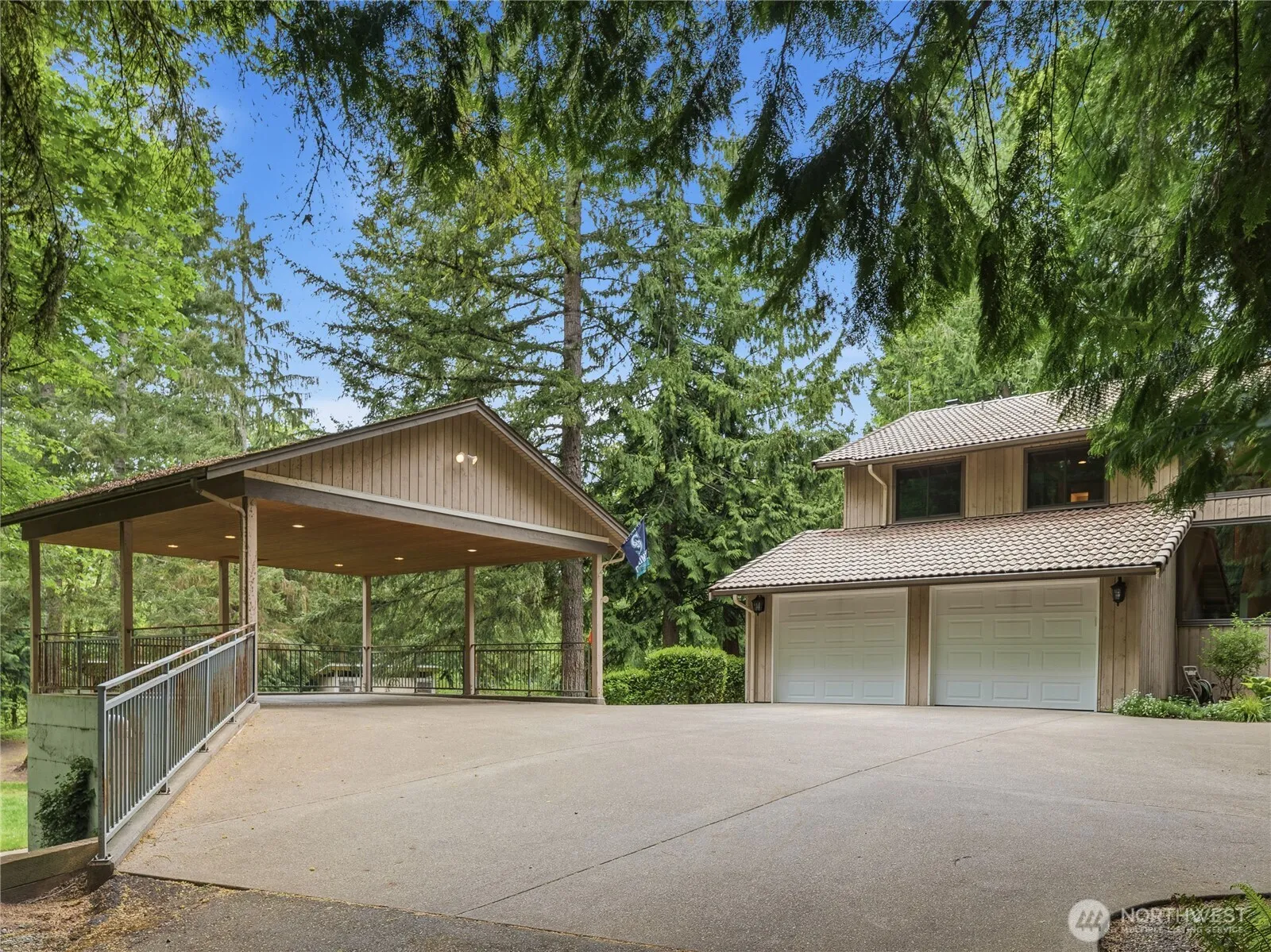 Property photo for 24214 Se 18th Place, Sammamish, WA 98075
