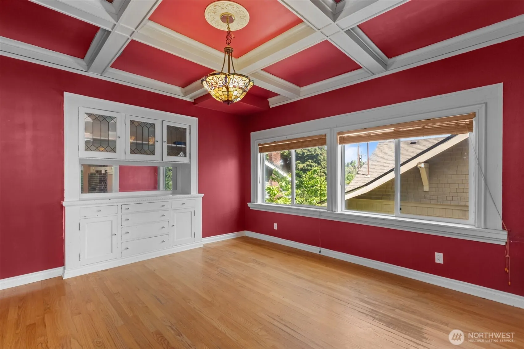 Property photo for 2010 Ne 54th Street, Seattle photo 3