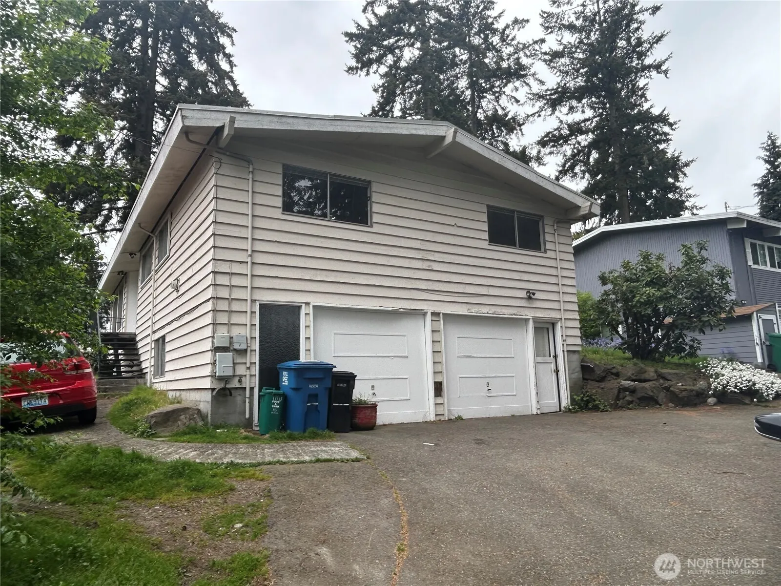 Property photo for 11718 5th Avenue Ne, Seattle photo 2