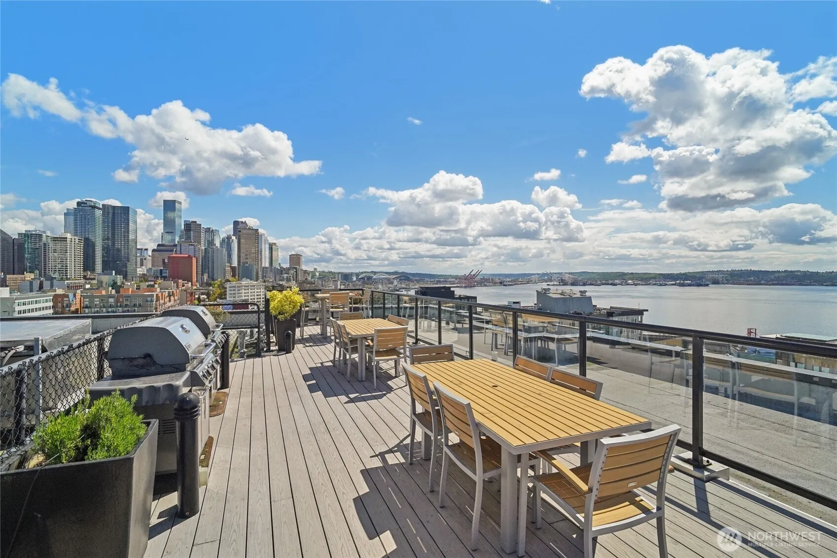 Property photo for 2721 1st Avenue #906, Seattle photo 2