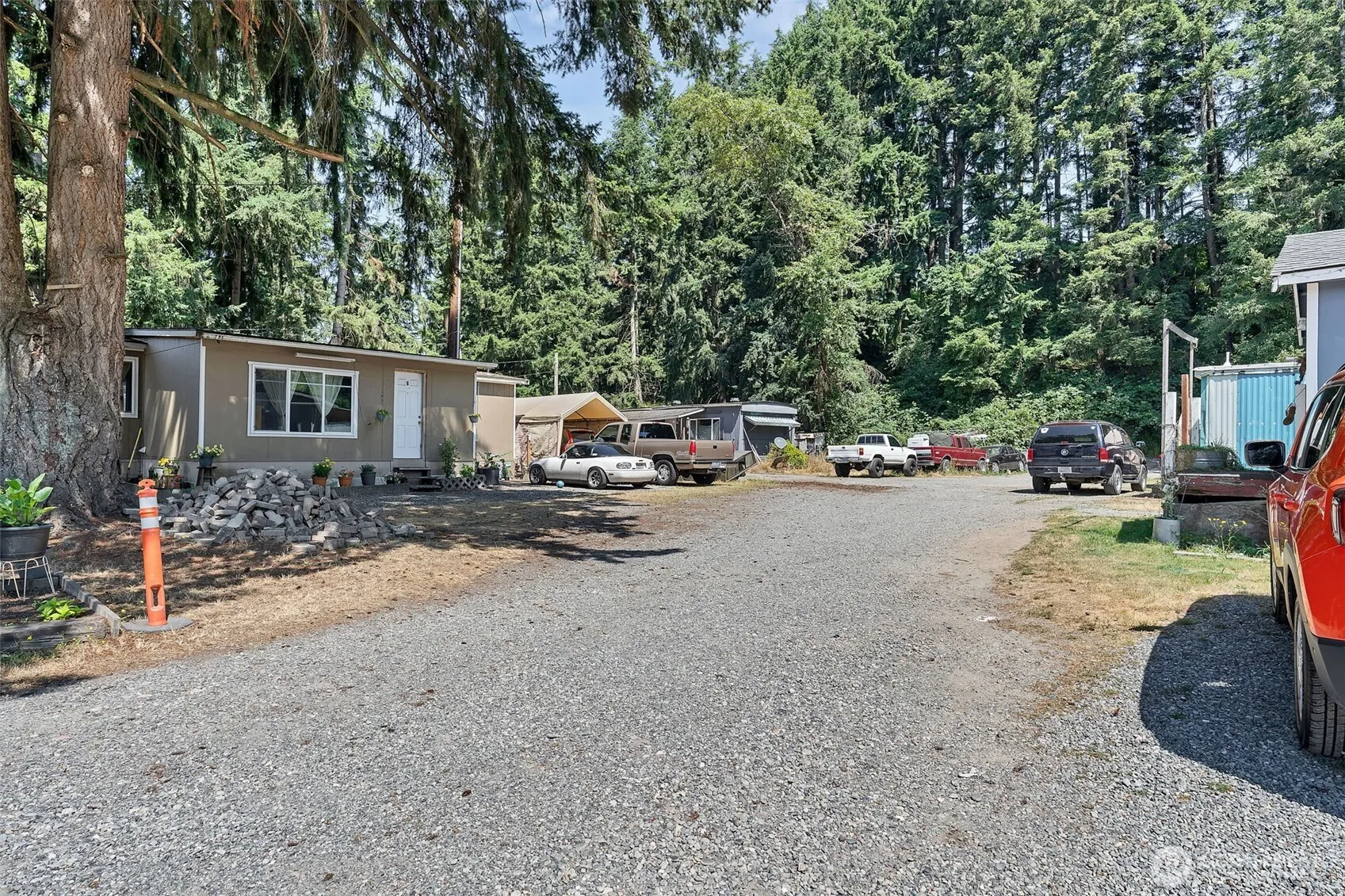 Property photo for 823 128th Street Se, Everett photo 5