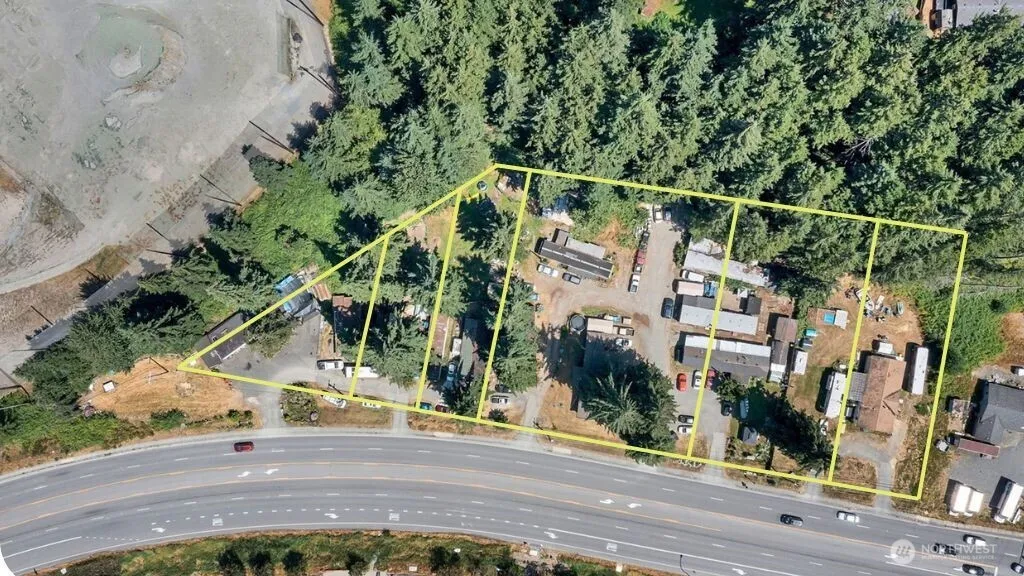 Property photo for 823 128th Street Se, Everett photo 2