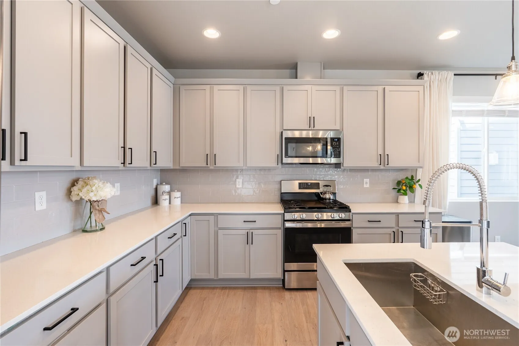 Property photo for 8788 68th Place Ne, Marysville photo 4