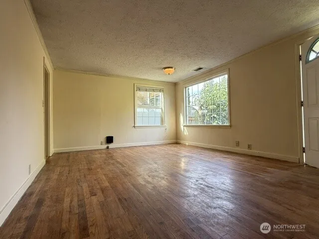 Property photo for 12018 Sand Point Way Ne, Seattle photo 2