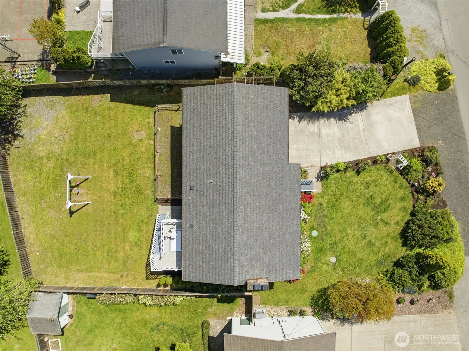 Property photo for 30210 30th Avenue Sw, Federal Way photo 2