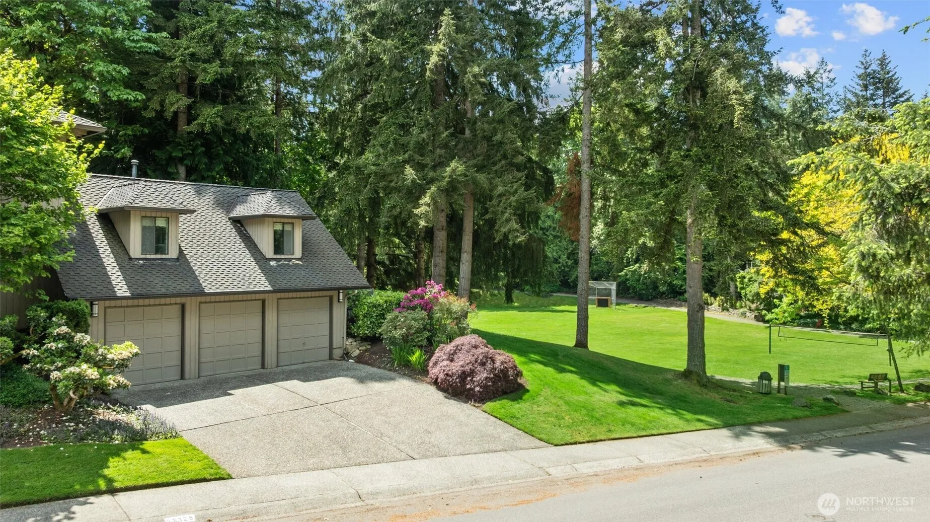 Property photo for 22329 Ne 28th Street, Sammamish photo 2