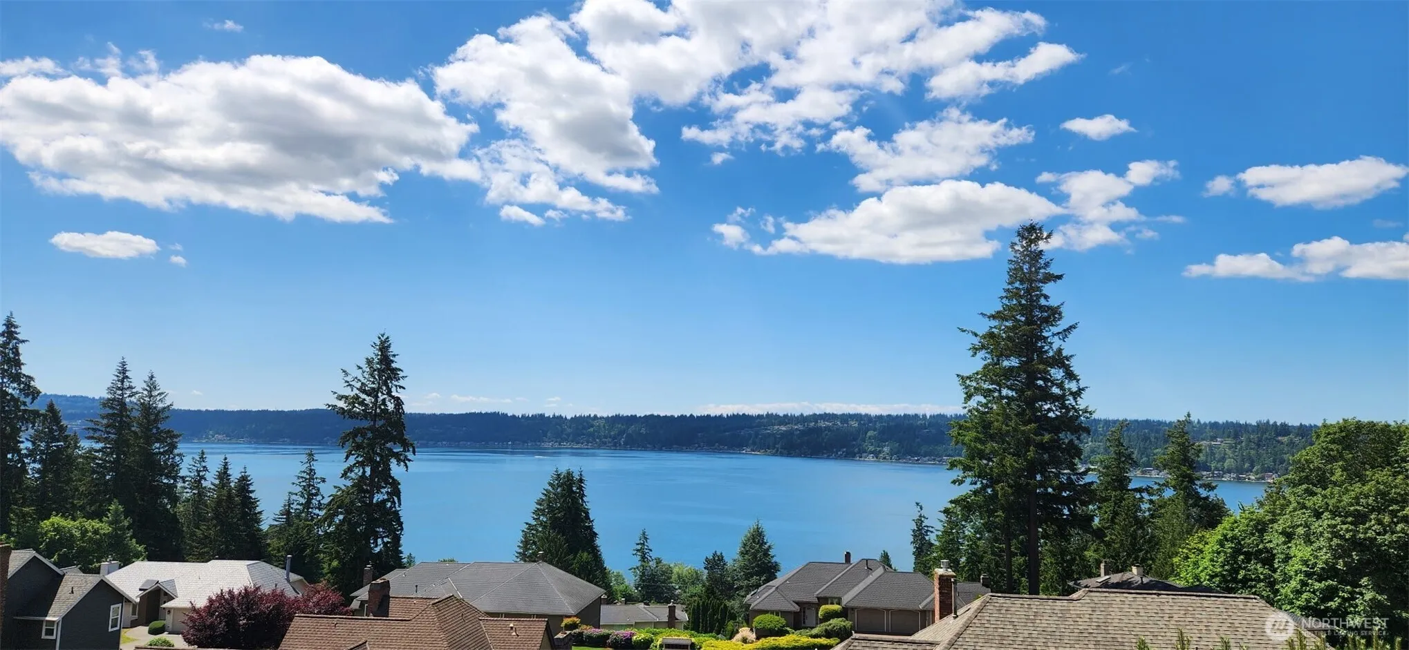 Property photo for 535 208th Avenue Ne, Sammamish