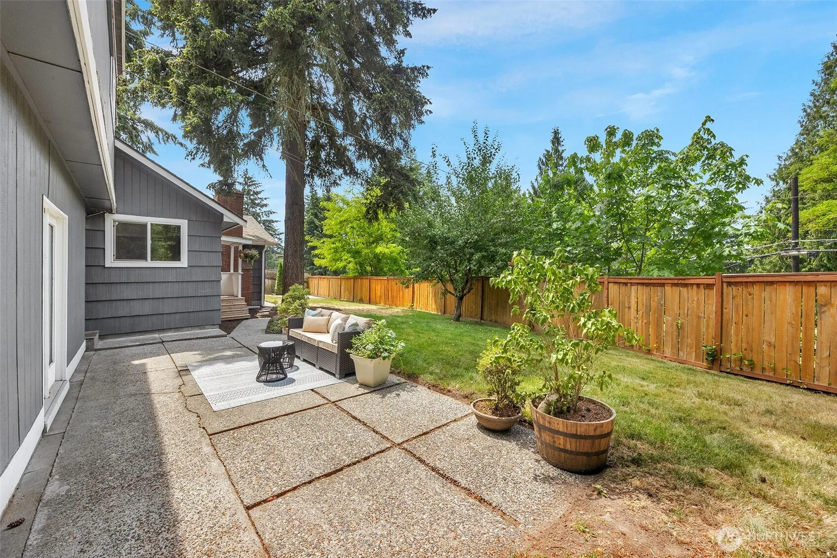 Property photo for 17806 83rd Place Ne, Kenmore photo 2