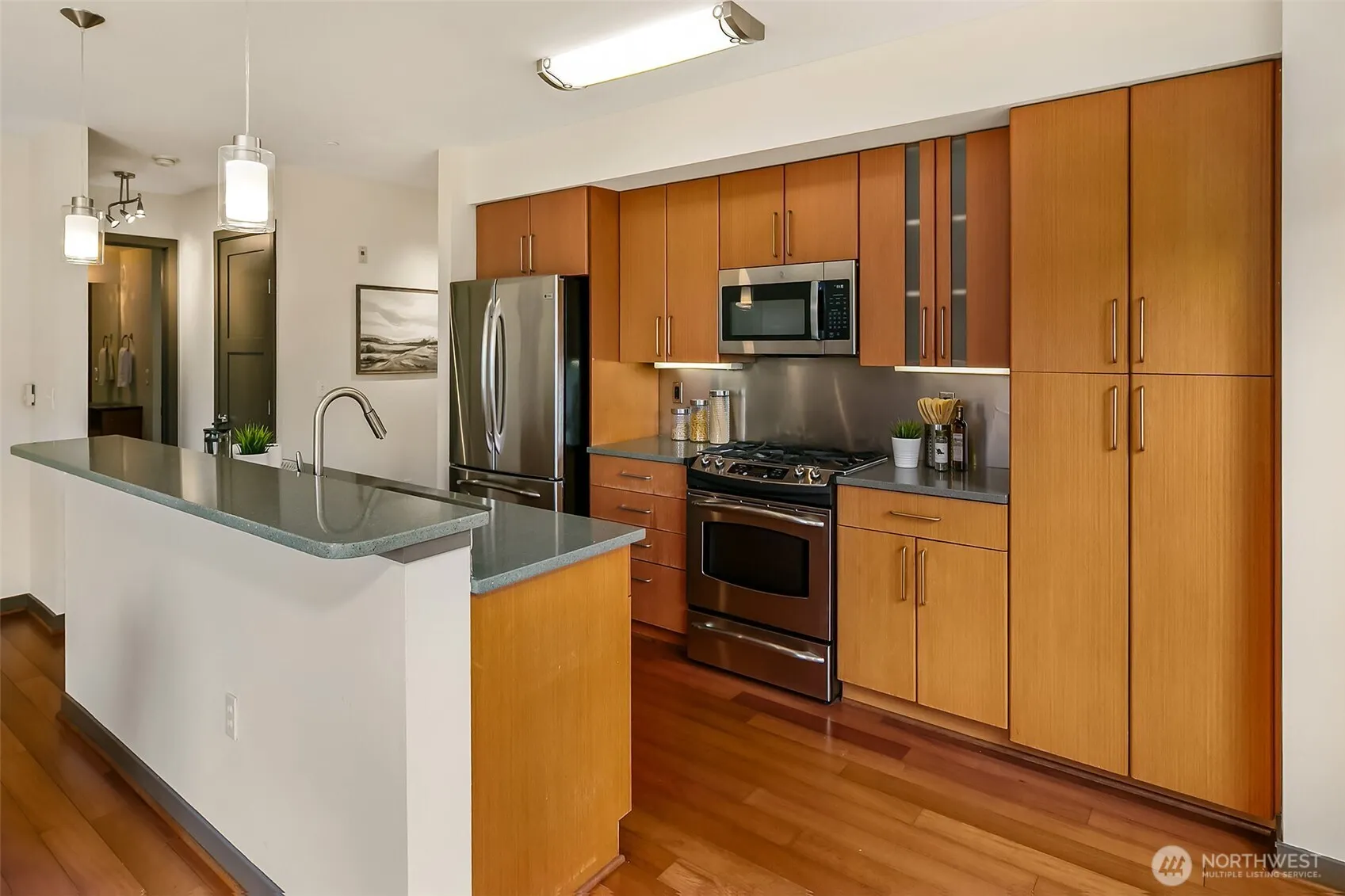 Property photo for 413 Ne 70th Street #301, Seattle photo 5