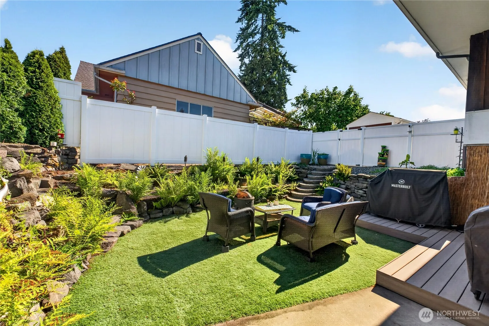 Property photo for 610 4th Street Ne, Puyallup photo 2