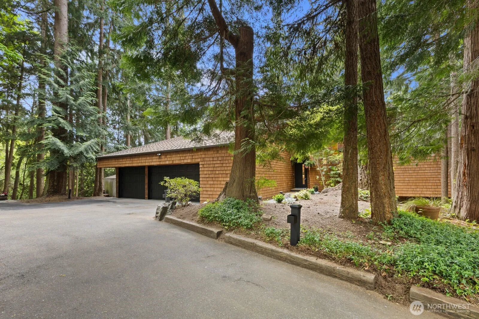 Property photo for 11730 Clearview Dr, Edmonds