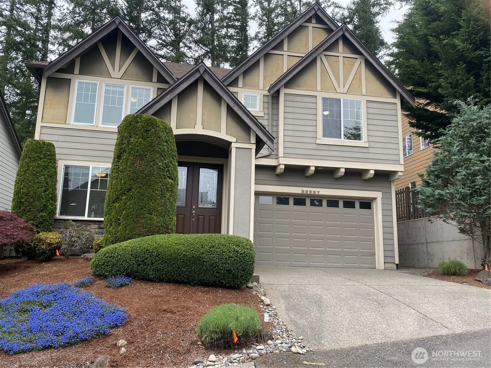 Property photo for 23257 Se 34th Place, Sammamish, WA 98075