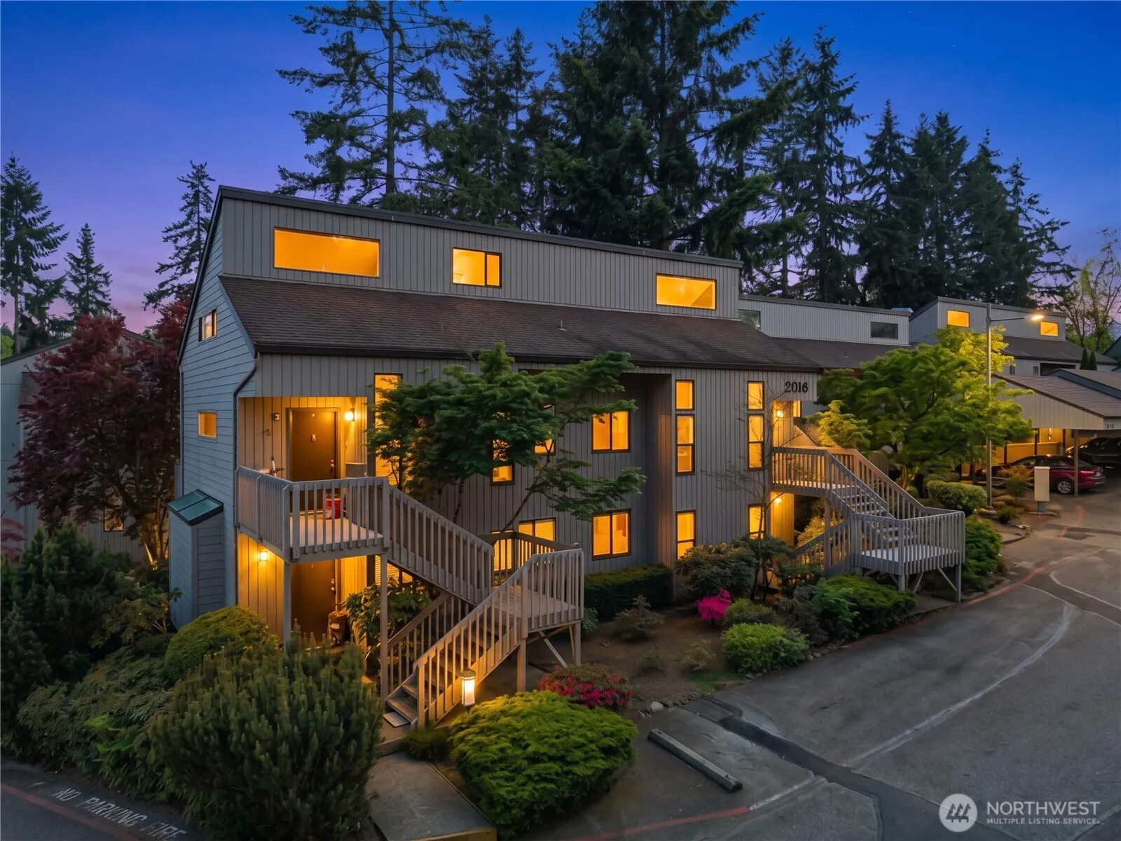 10919 Ne 35th Place #4, Bellevue