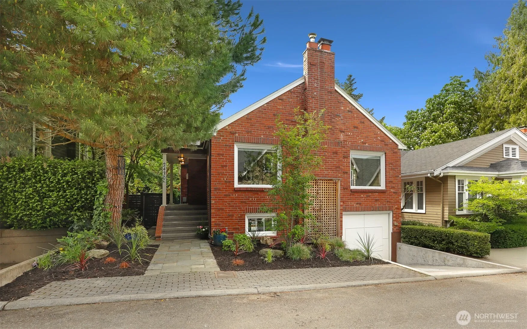 Property photo for 2430 Lorentz Place N, Seattle