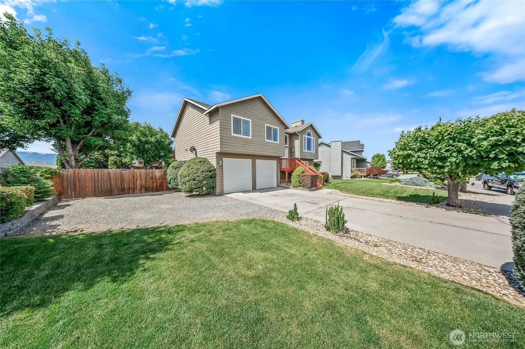 Property photo for 2427 Bellanca Ct, East Wenatchee