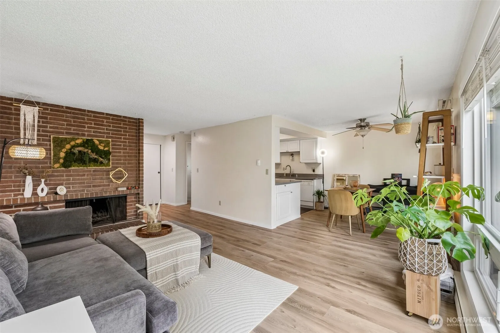 Property photo for 15214 Ne 8th Street #g27, Bellevue photo 3
