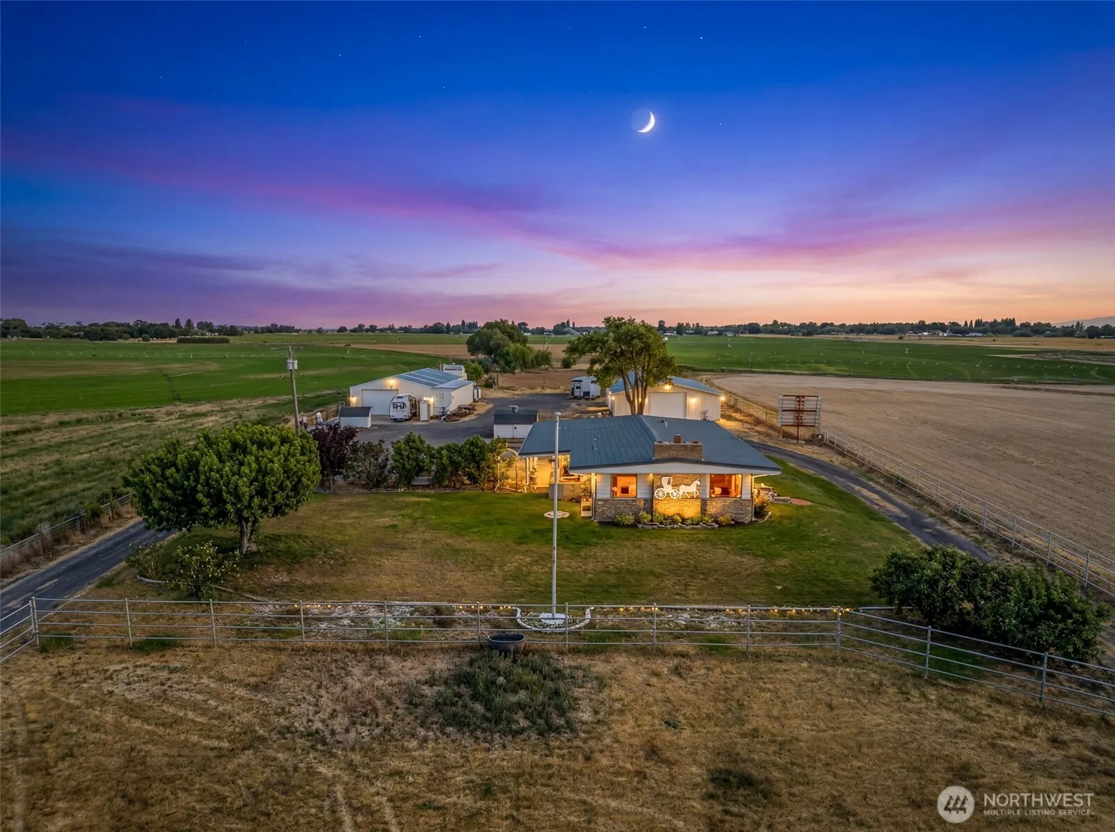 Property photo for 721 Rd 20 Ne, Soap Lake