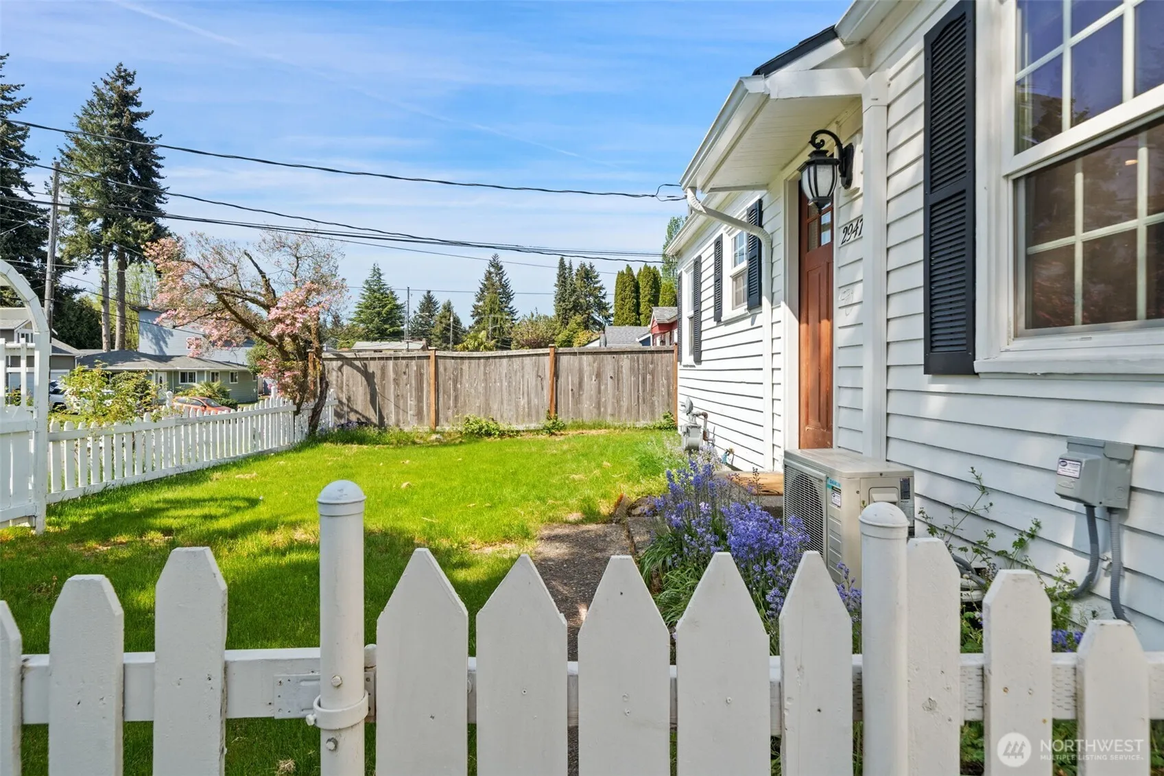 Property photo for 2947 38th Avenue Ne, Tacoma photo 2