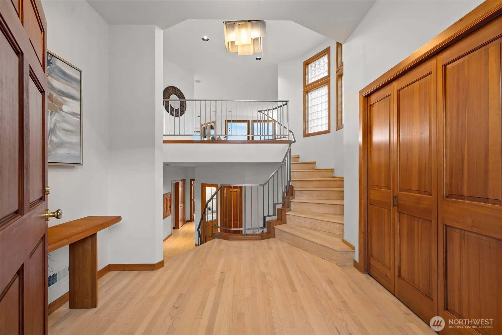 Property photo for 227 8th Avenue, Kirkland photo 2