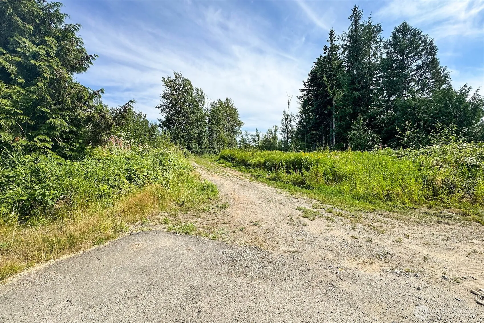Property photo for 283 W Axton Road, Bellingham photo 2