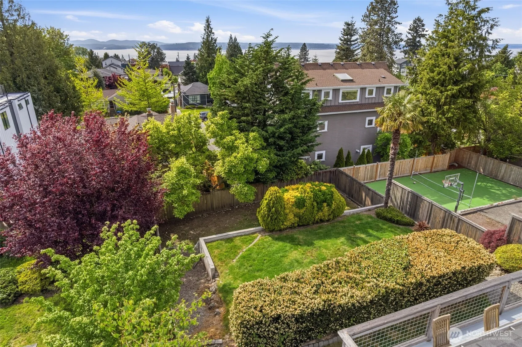Property photo for 4019 52nd Place Sw, Seattle photo 4