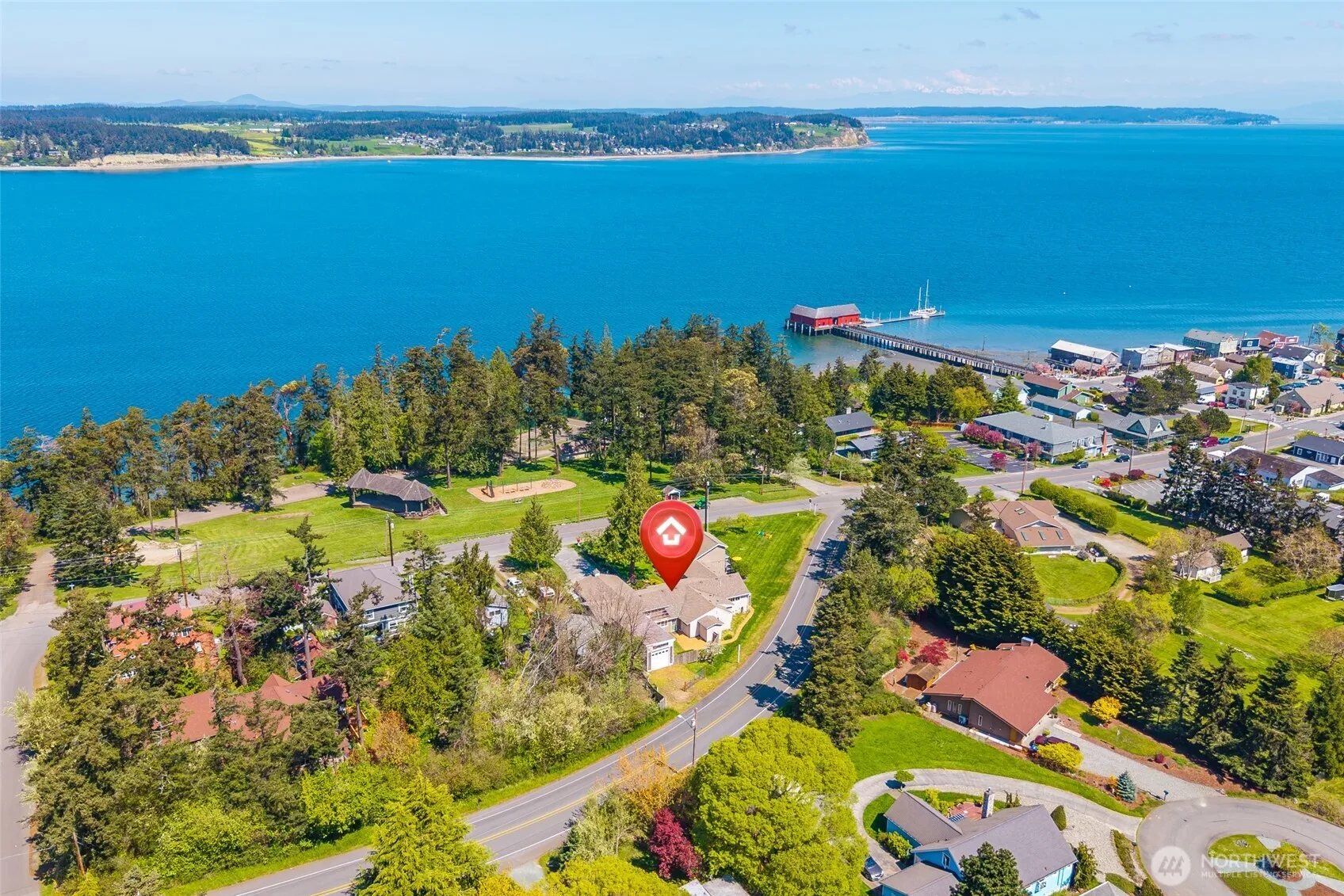 Property photo for 305 Nw Coveland Street, Coupeville