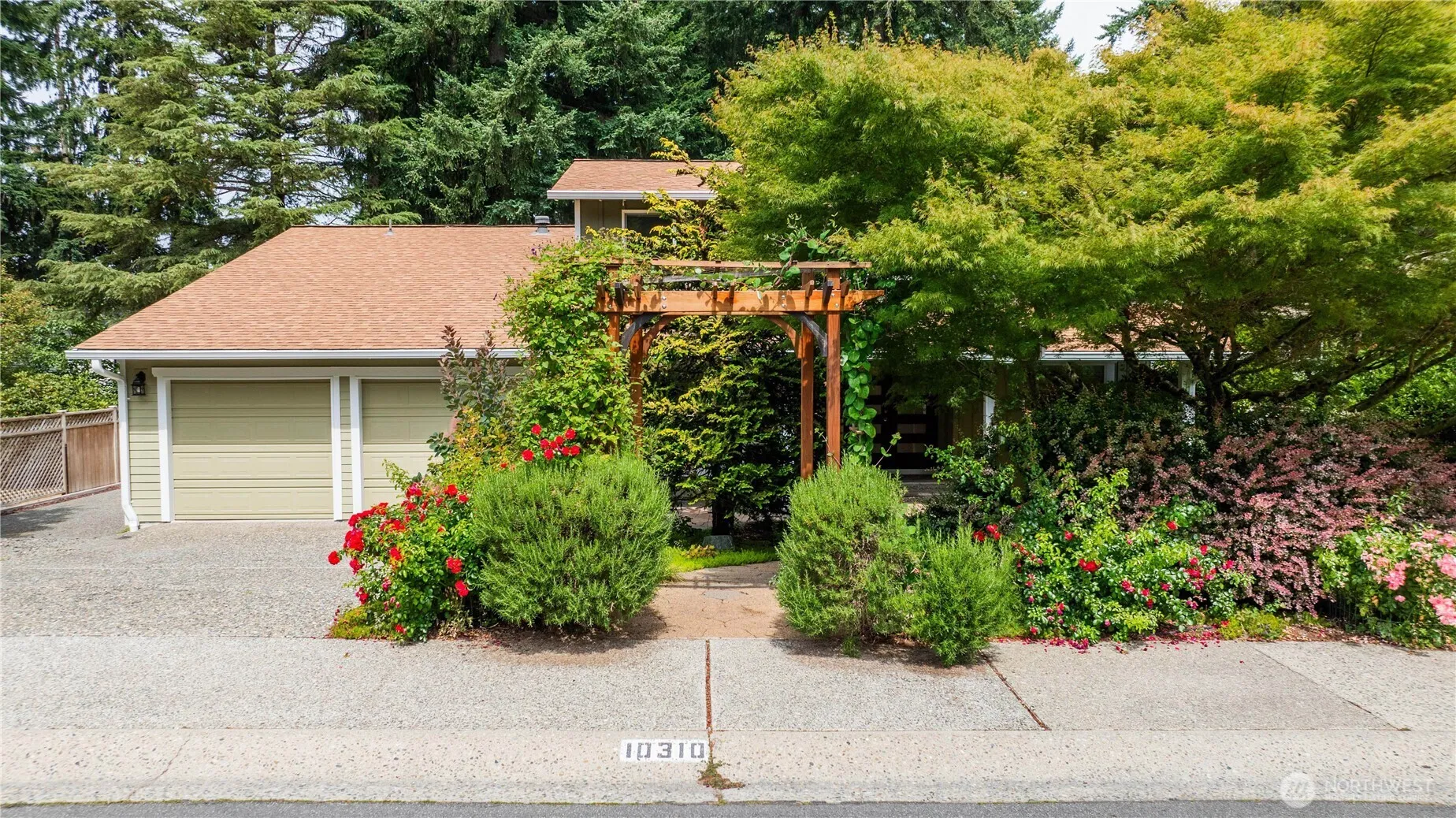 Property photo for 10310 117th Place Ne, Kirkland