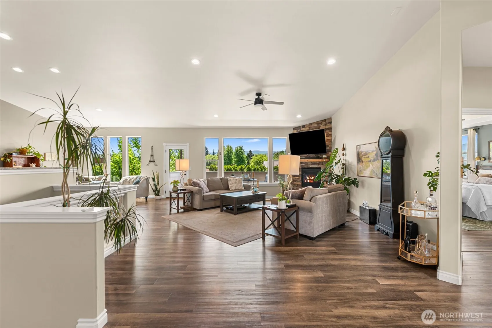 Property photo for 700 Clarissa Lane, East Wenatchee photo 2