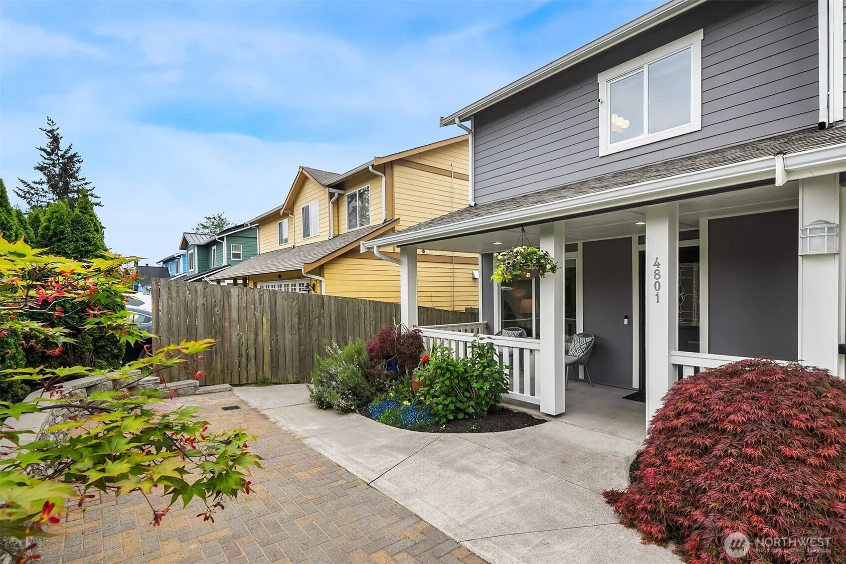 Property photo for 4801 25th Avenue Sw, Seattle photo 4