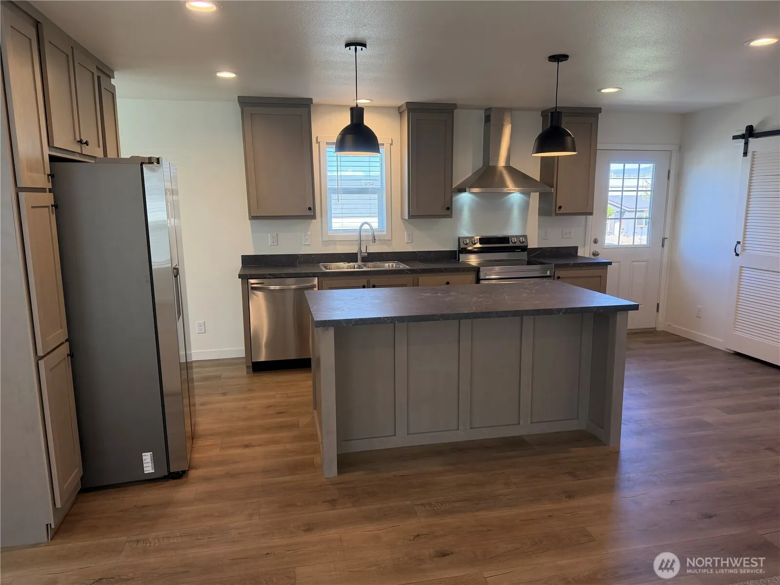 Property photo for 402 Maple Avenue #52, Sunnyside photo 4