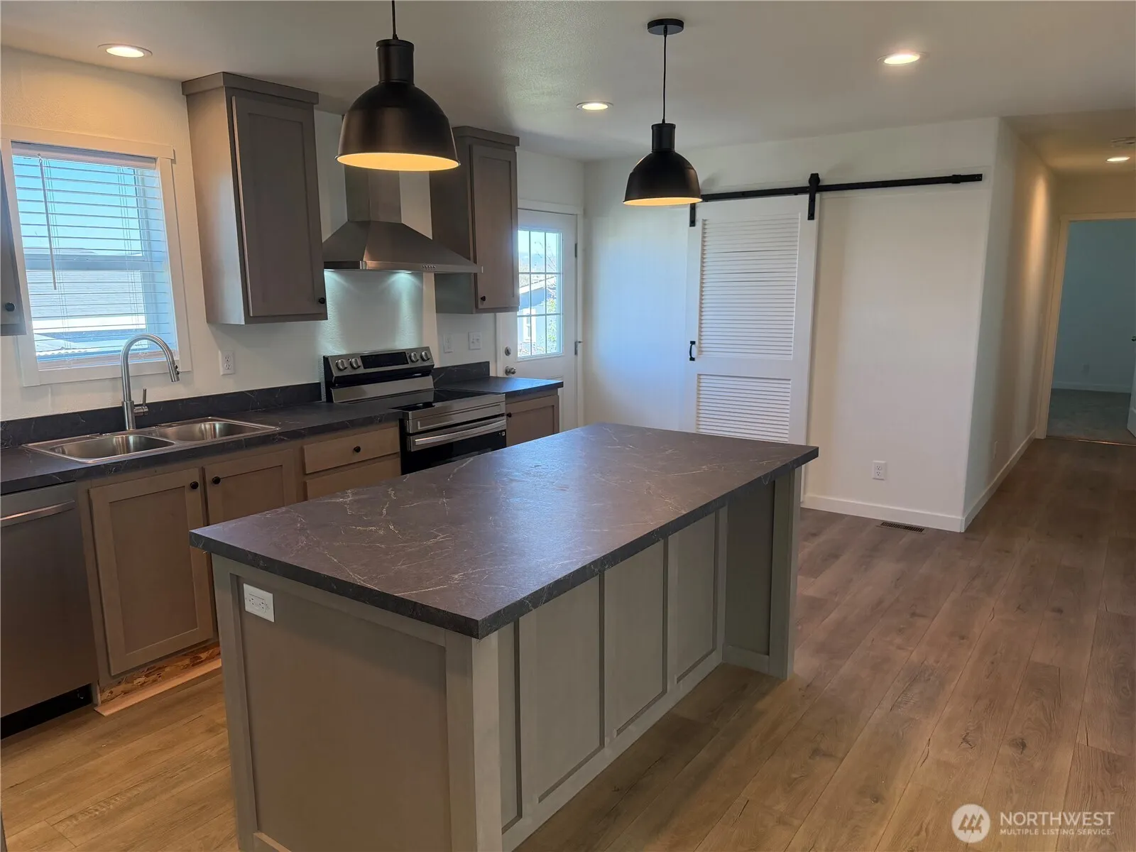Property photo for 402 Maple Avenue #52, Sunnyside photo 3