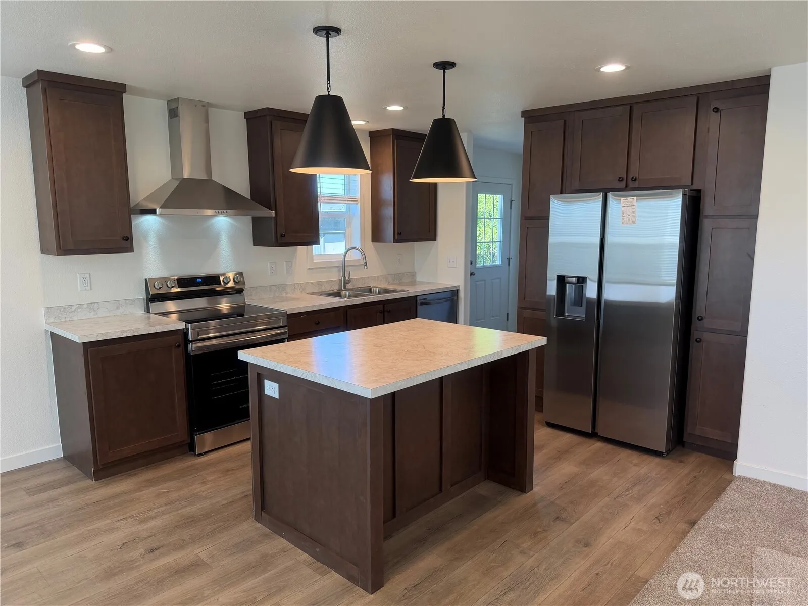 Property photo for 402 Maple Avenue #10, Sunnyside photo 3