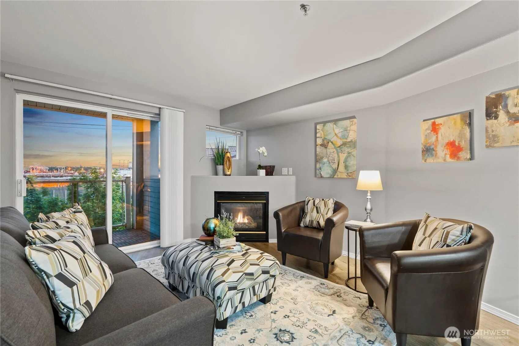 Property photo for 3318 30th Avenue Sw #b409, Seattle photo 4
