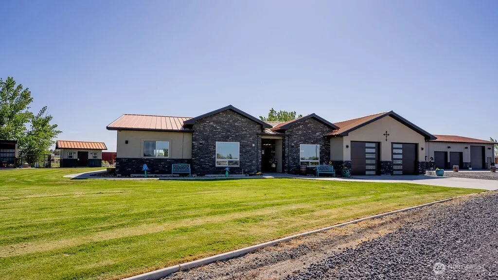 Property photo for 3962 Road F Ne, Moses Lake