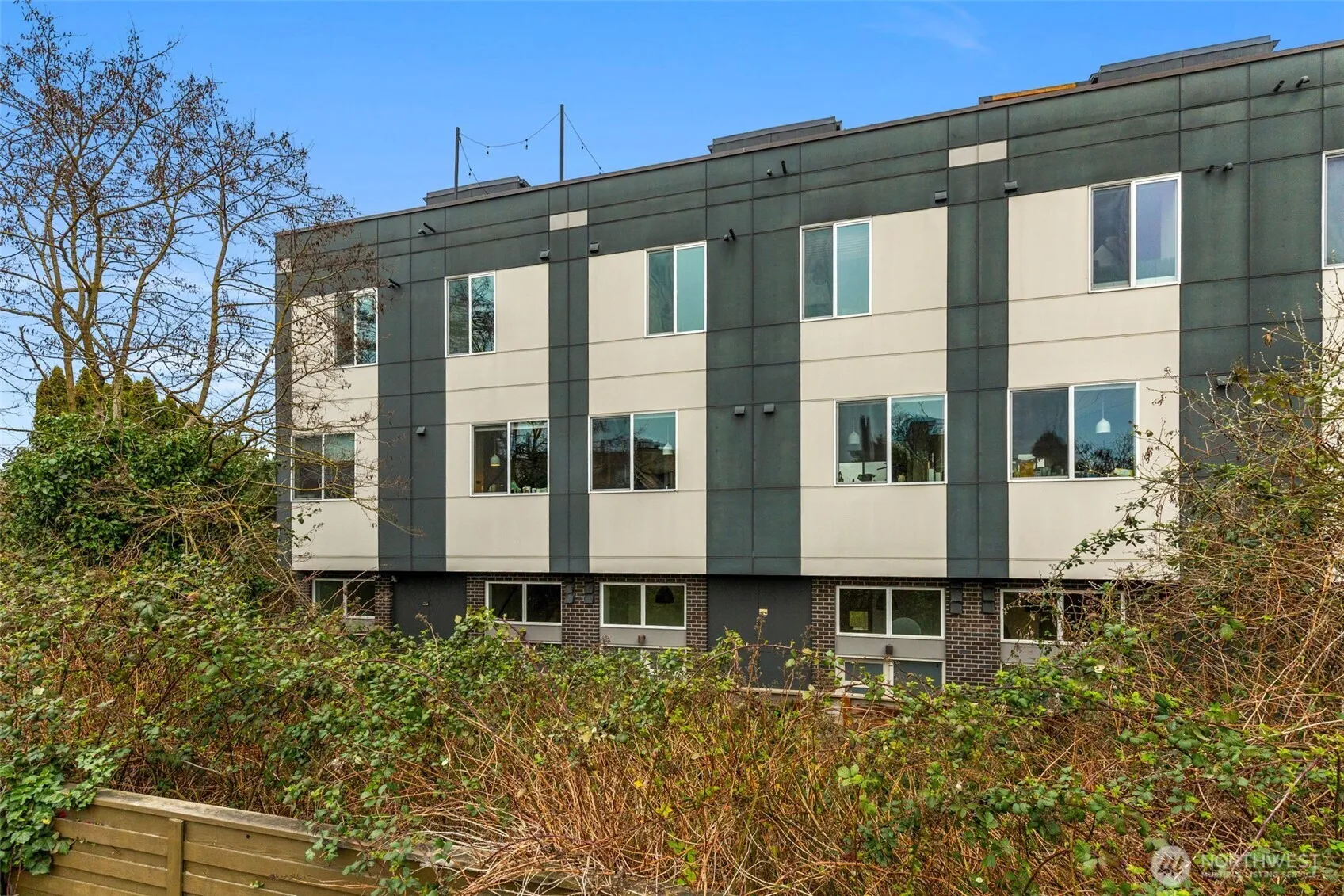 Property photo for 908 N 46th Street #f, Seattle photo 4