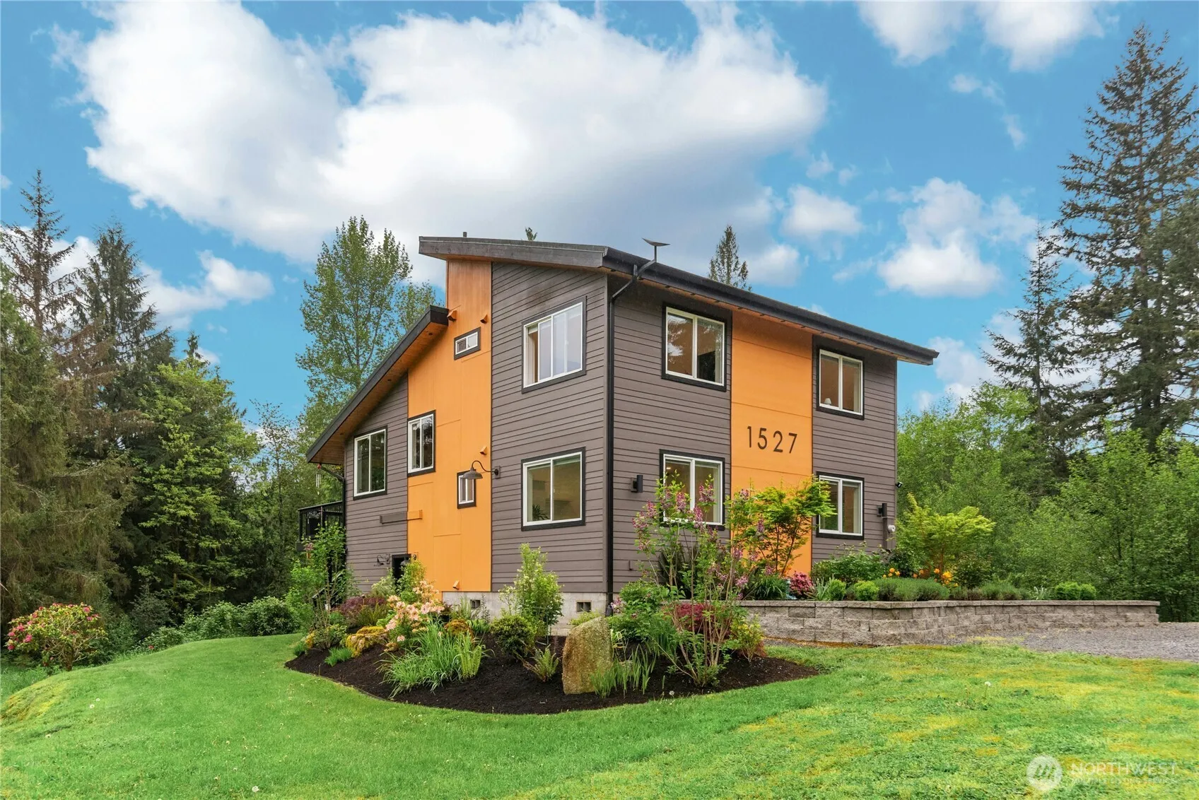 1527 Newberg Road, Snohomish