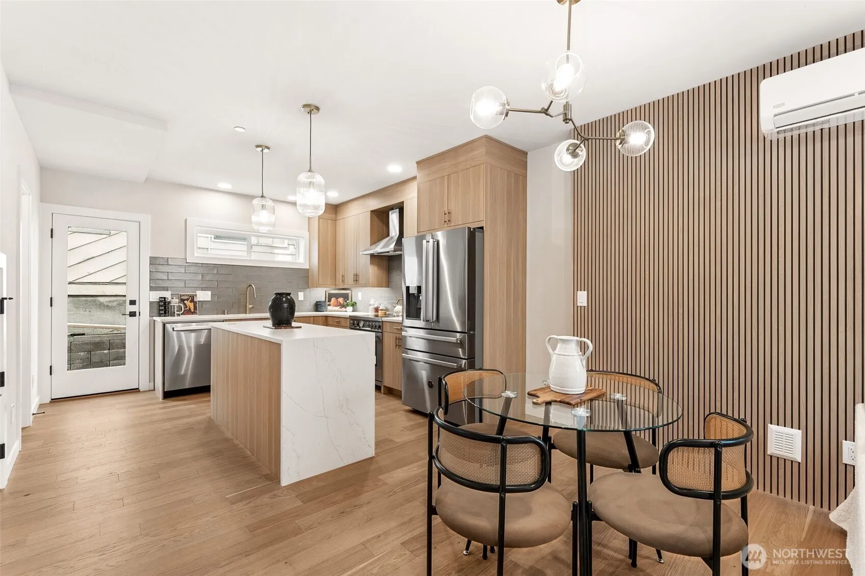Property photo for 3449 California Avenue Sw #2, Seattle photo 5