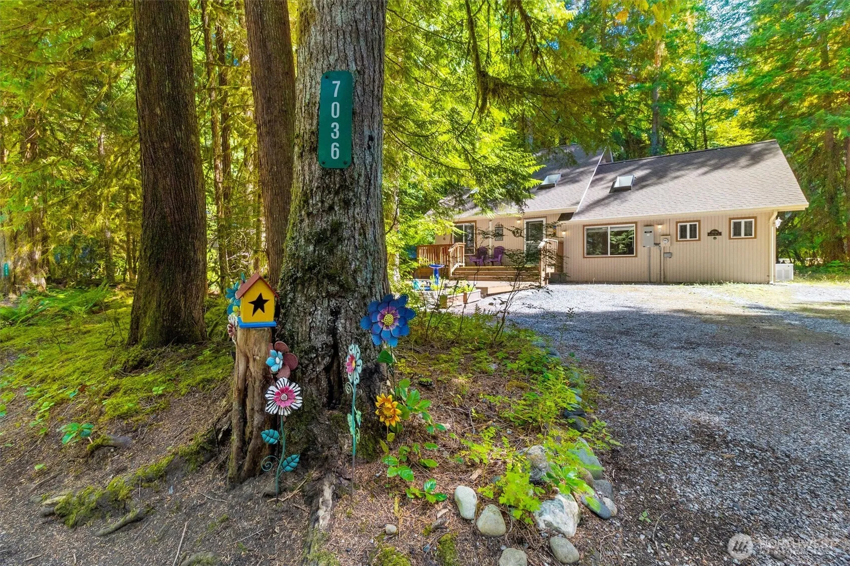 Property photo for 7036 Rainier Way #98244, Glacier photo 2