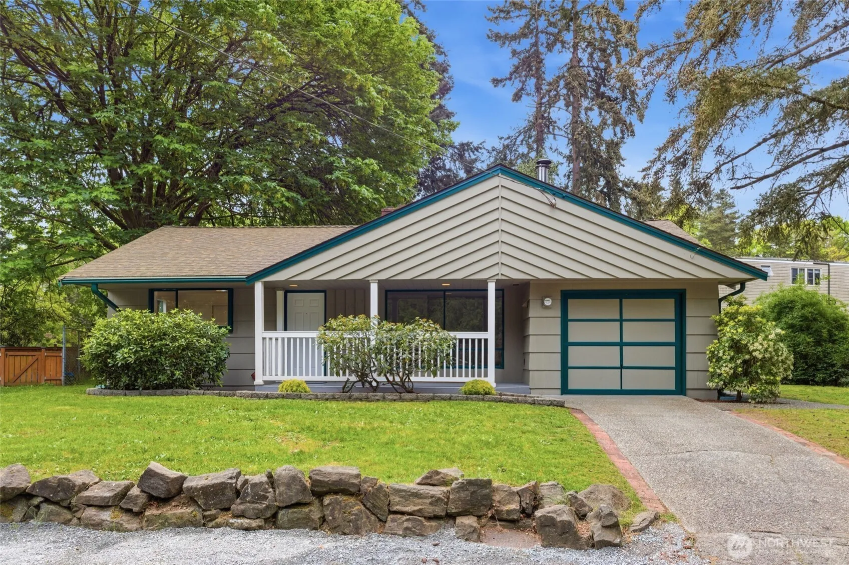 Property photo for 1013 Ne 126th Street, Seattle photo 2