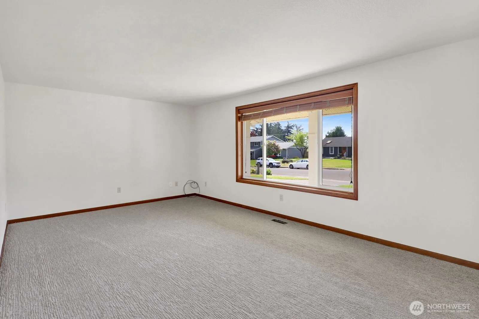 Property photo for 811 Vine Cir, Lynden photo 5