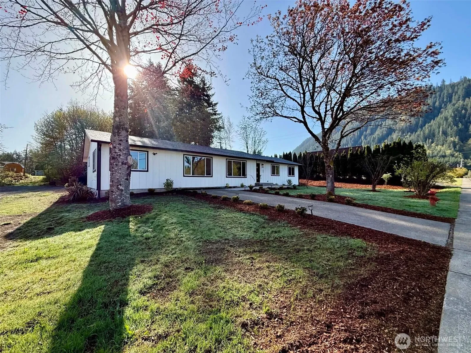 Property photo for 201 7th Street, Morton