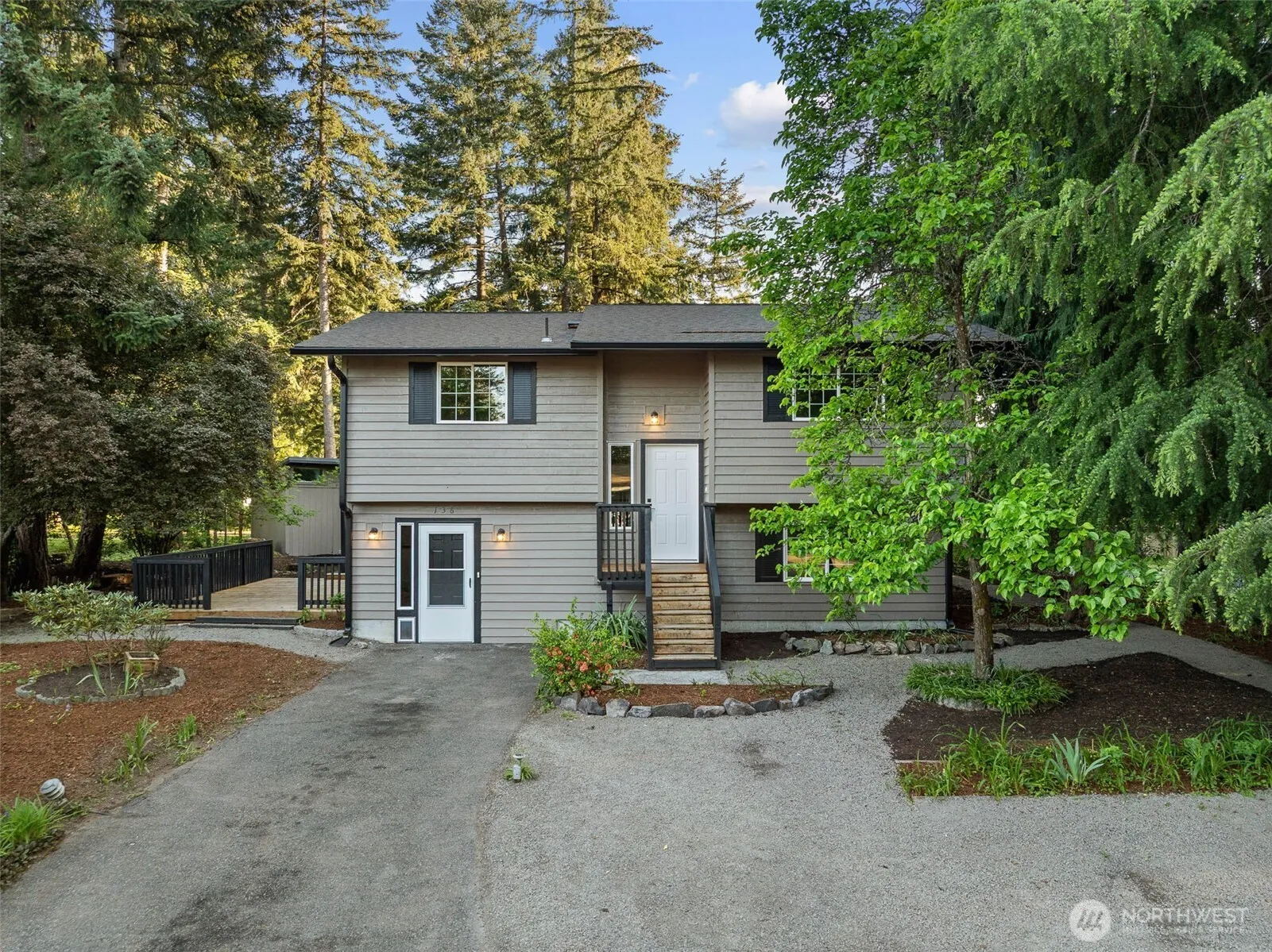 Property photo for 136 Rainier Acres Road Se, Rainier