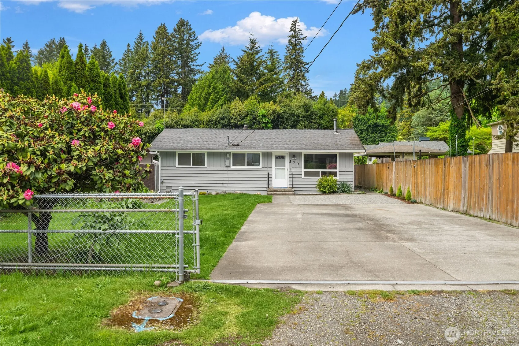 Property photo for 570 Se Andrews Street, Issaquah photo 2